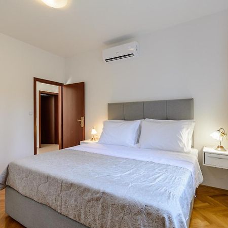 Apartment Marcela Sutivan Exterior photo